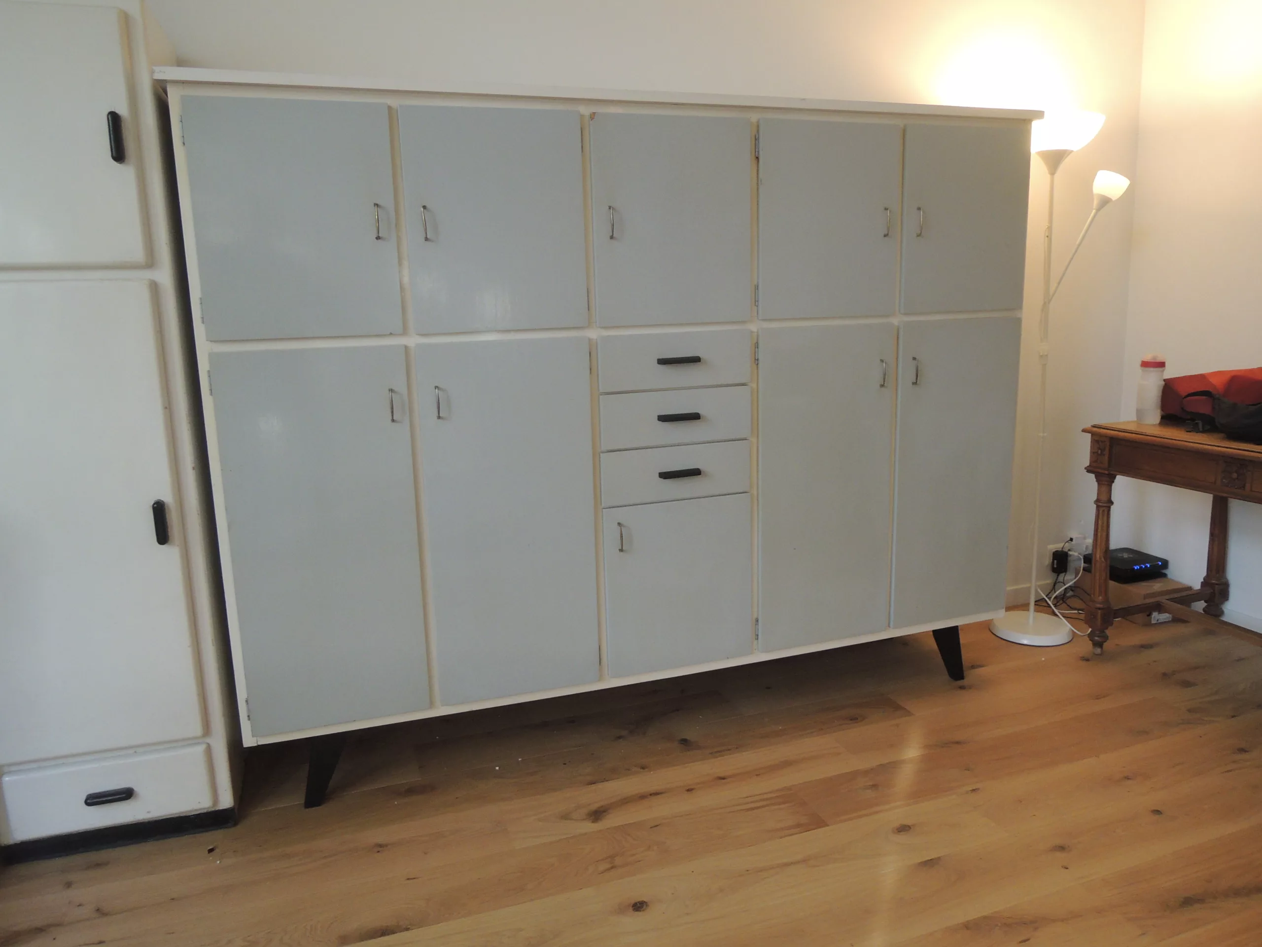 Piétement pour un meuble CUBEX